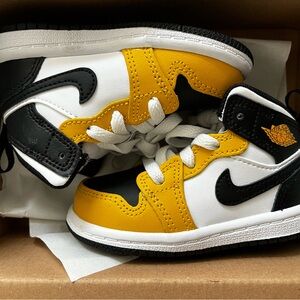 Infant Jordan Mid size 5C